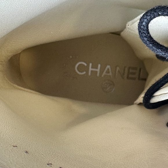 CHANEL 22A Grained Shimmer Leather Lace Up Combat Biker Hiking Ankle Boots - Picture 12 of 16